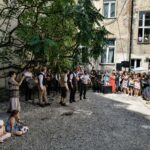 Wrocław zaśpiewał z Warszawą. Powstańcze pieśni zabrzmiały przy muralu na Komuny Paryskiej